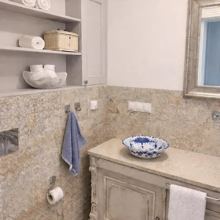 아파트 Toskania Light & Spacious Family With Parking By Lion 소포트