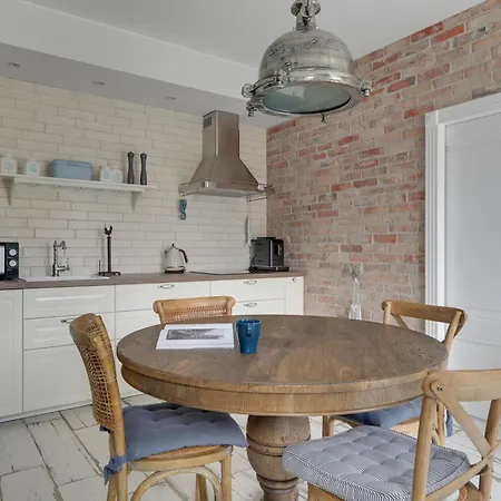 Toskania Light & Spacious Family With Parking By Lion דירה *