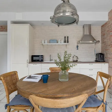 Toskania Light & Spacious Family With Parking By Lion דירה *